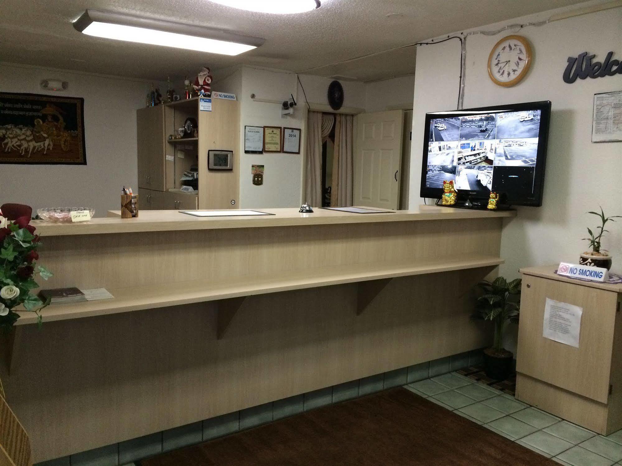 Carpet Inn 오펠리카 외부 사진